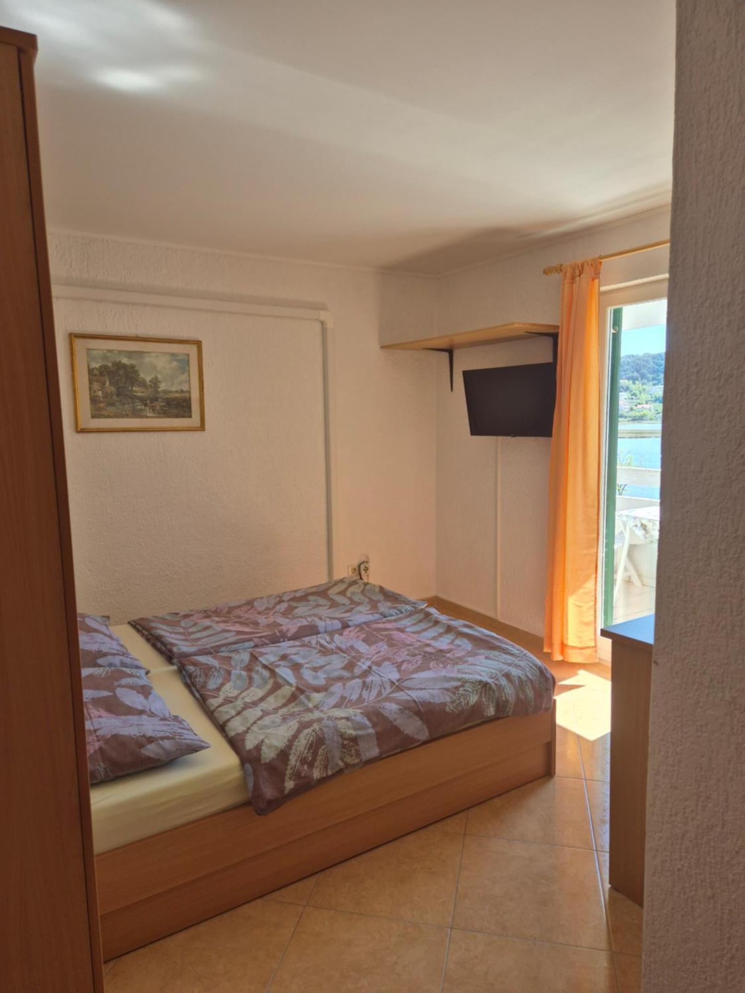 Apartmani Mira Supetarska Draga Exterior photo