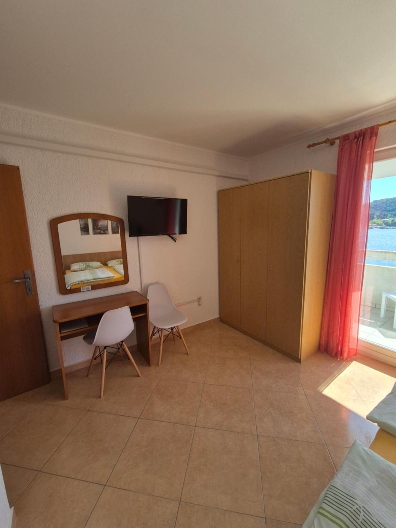 Apartmani Mira Supetarska Draga Exterior photo